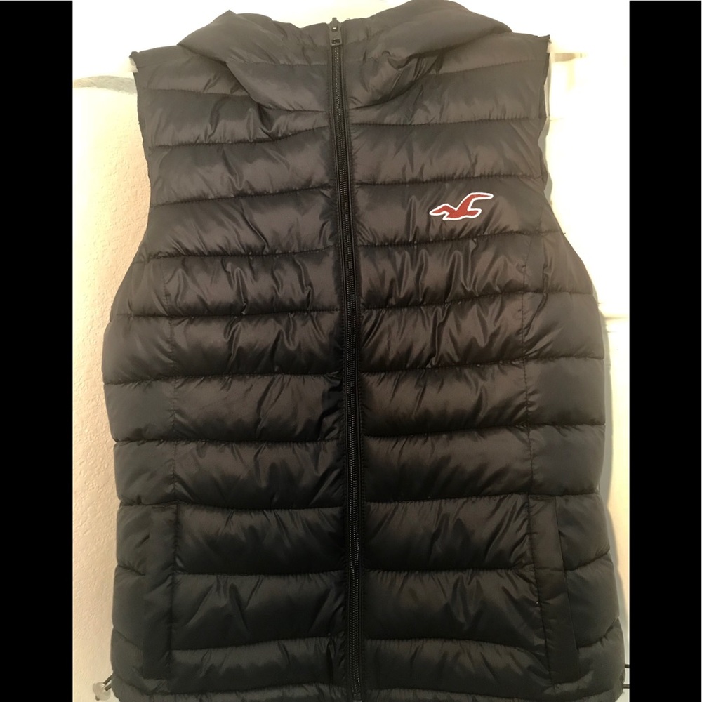 ✨NEW✨♥️Hollister Hooded Vest♥️